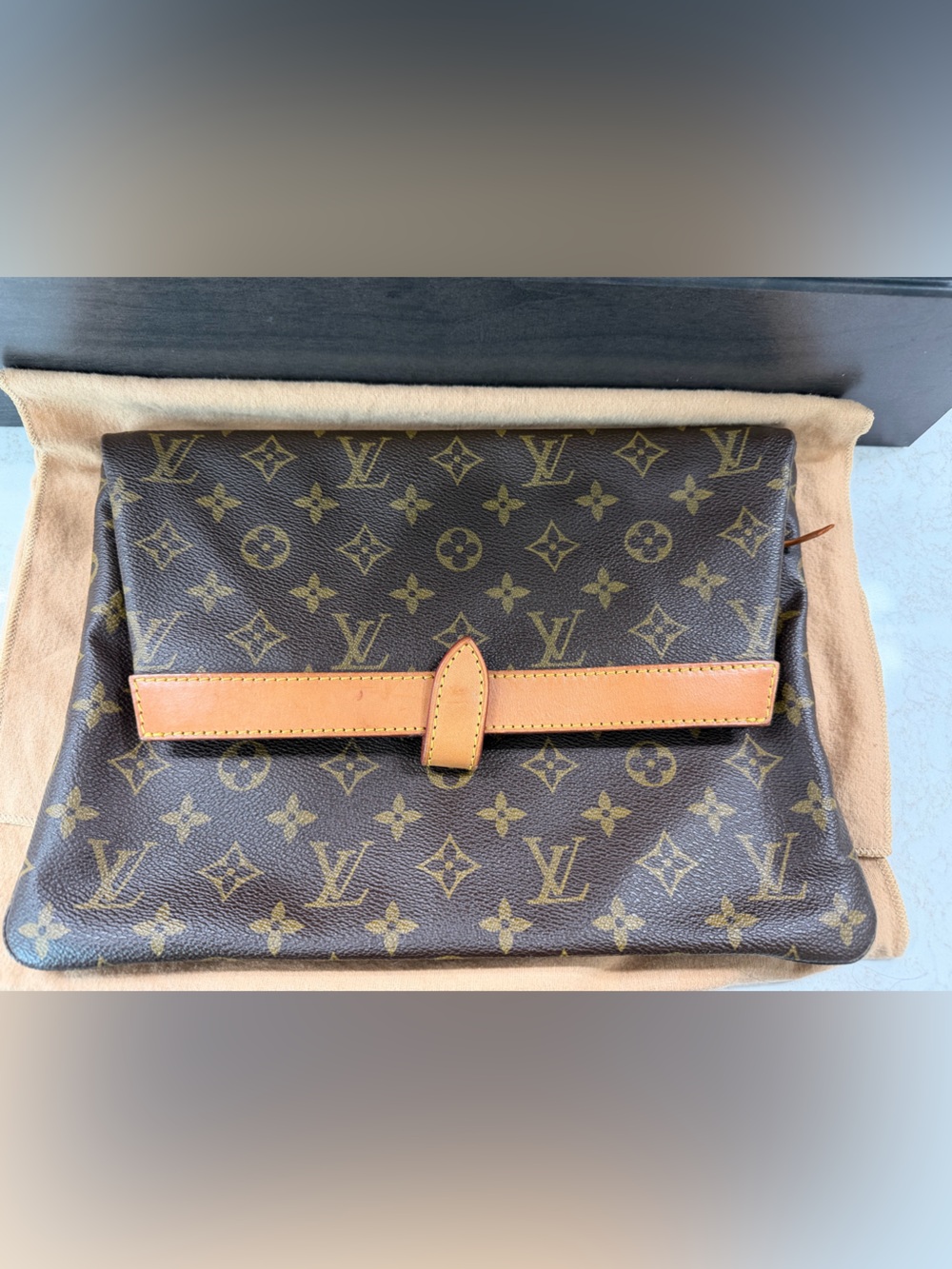 RARE Louis Vuitton Pliant envelope clutch Monogram canvas with tan leather strap